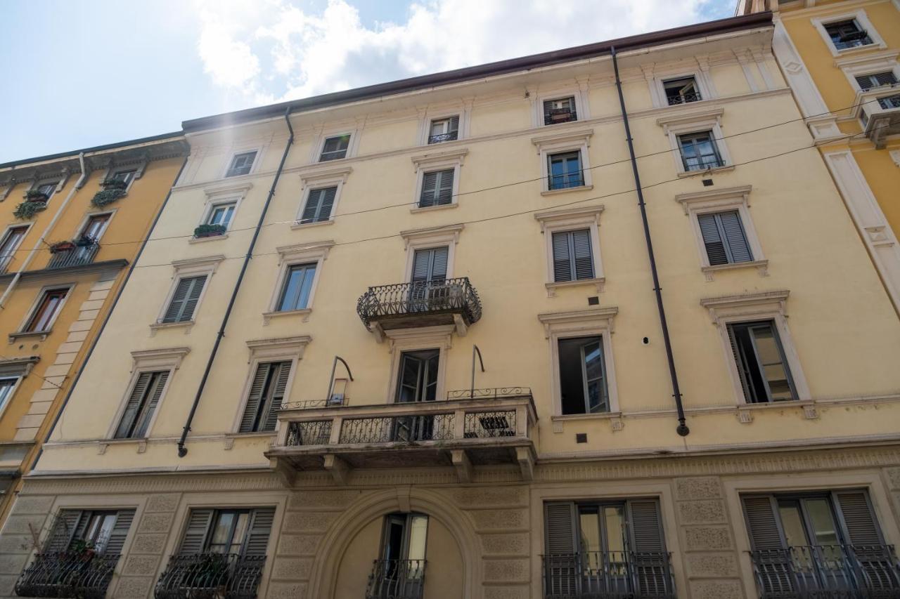 Azzurrino Lägenhet Milano Exteriör bild