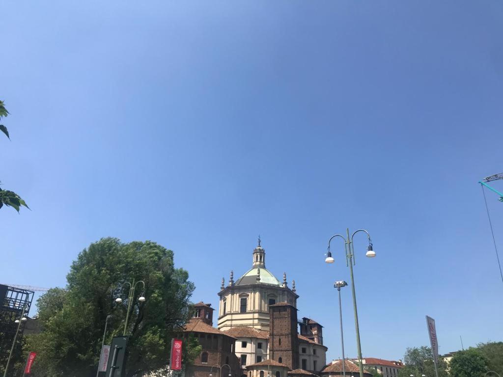 Azzurrino Lägenhet Milano Exteriör bild